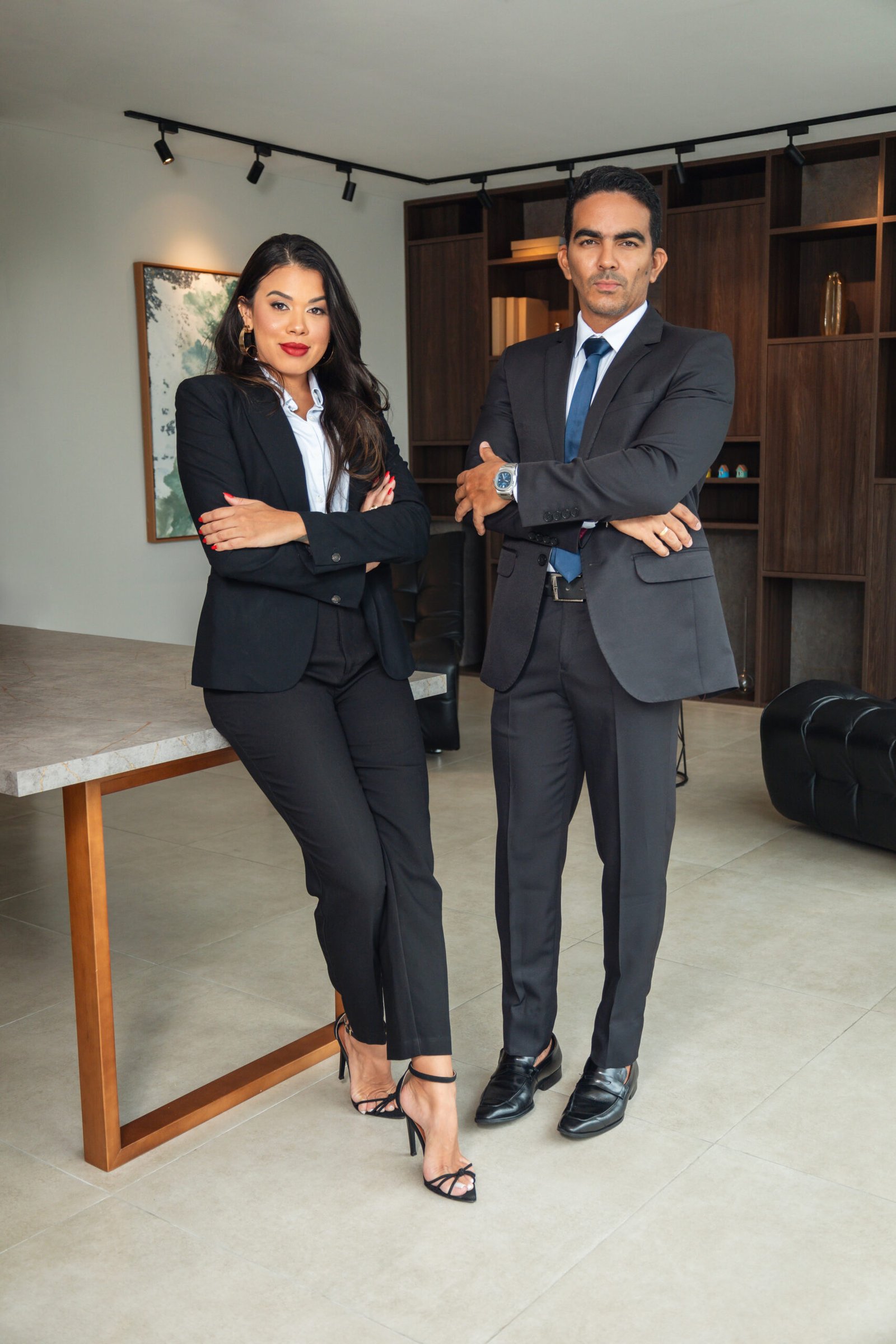 foto com aline luanna e paulo costa. os donos da costa imobiliária